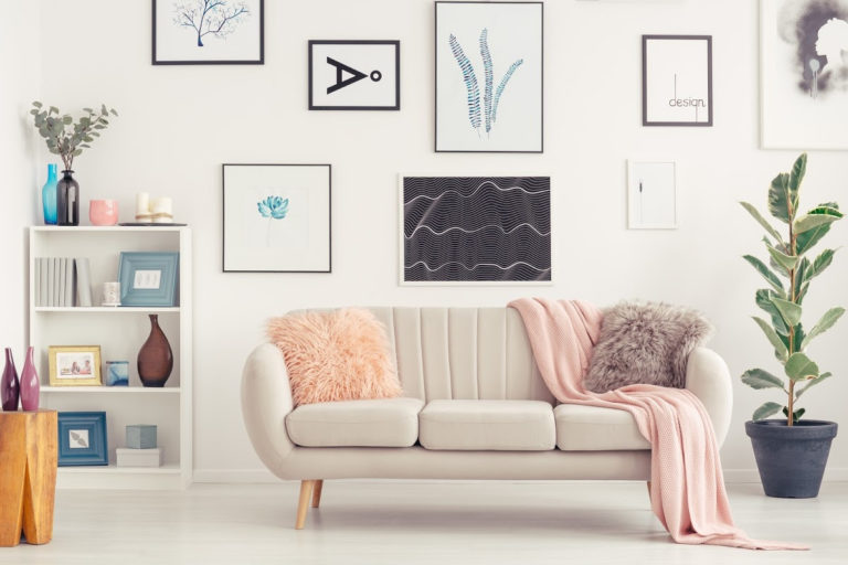 How To Add Texture To A Room: 9 Easiest Ways - How To Add Texture To Small Apartment Backgrounds With Molding