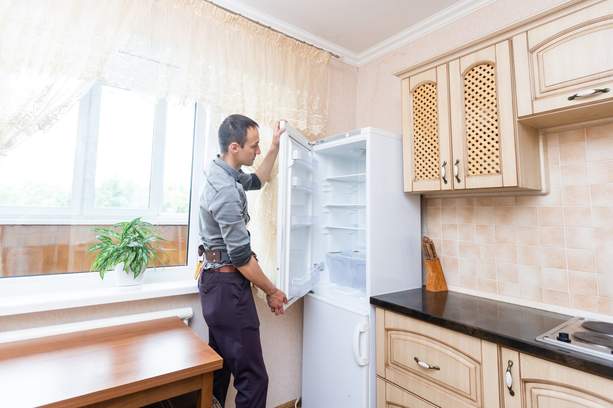 How To Clean Frigidaire Refrigerator Shelves The Right Way