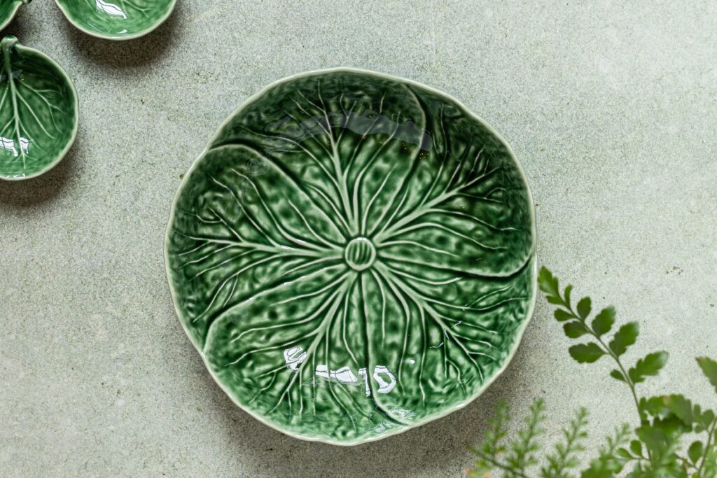 12 Forest Green Kitchen Ideas & Why It's The Hottest Trend